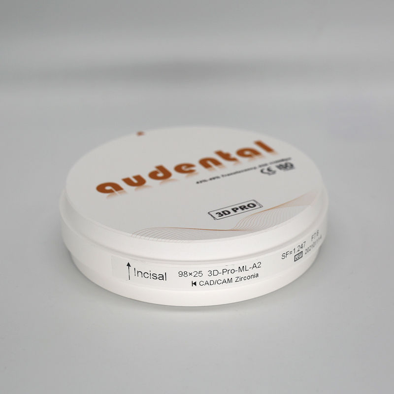 Densidad dental cerámica de zirconio de alta densidad después de la sinterización 6.0 g/cm3 Radioactividad 0.1Bq/g