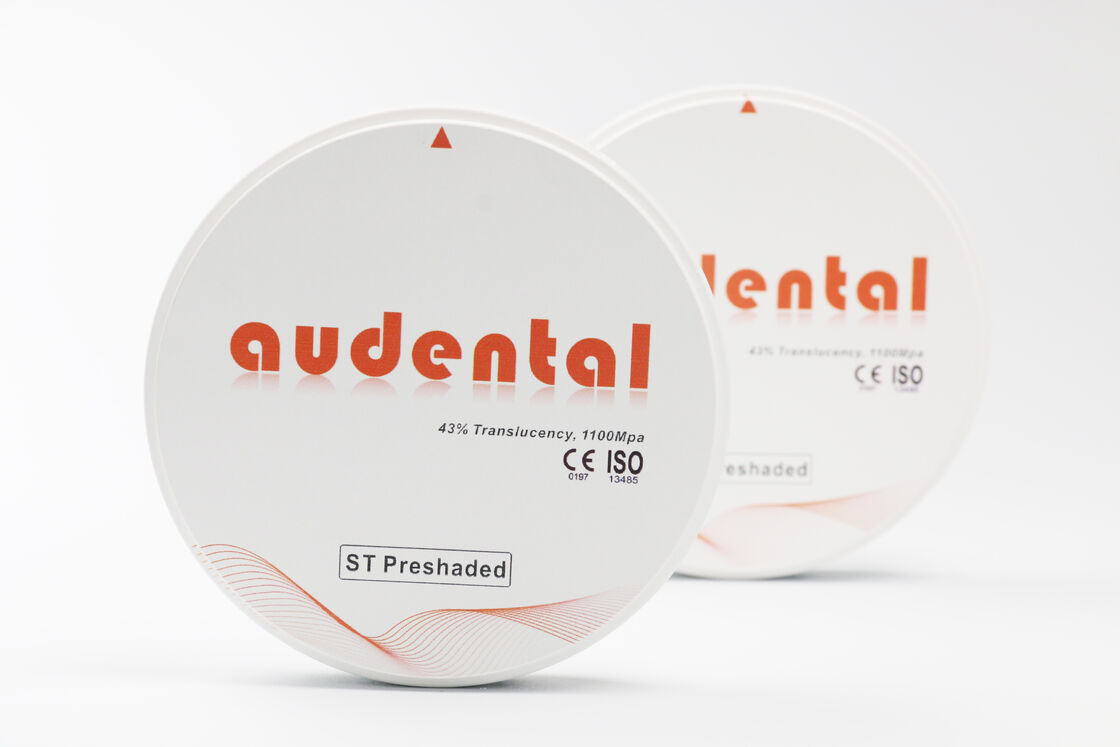 Bloque de zircónia pre-sombrado que ofrece una biocompatibilidad probada y cumple con los requisitos de los dispositivos médicos para la seguridad dental