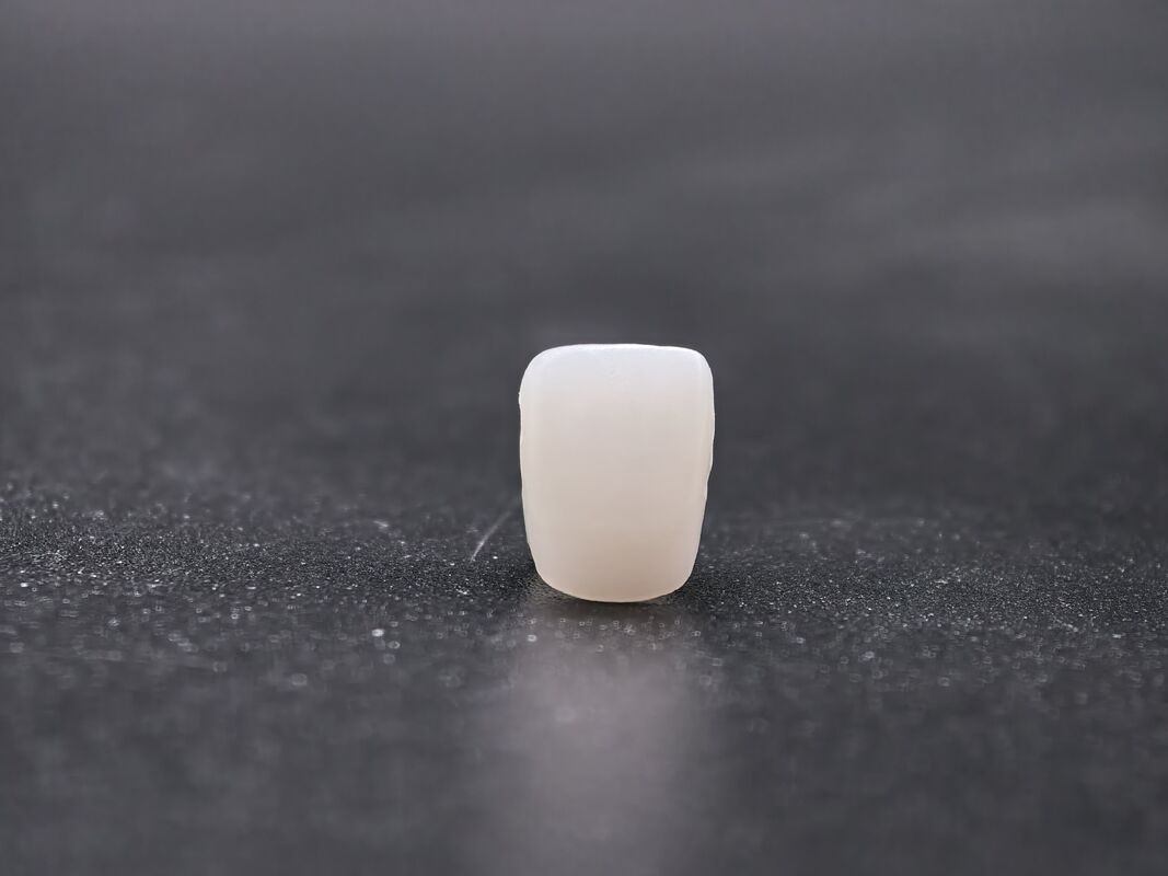 Bloque de zircónia dental preencapsulado para el procesamiento CADCAM con resistencia superior y translucidez que imita de cerca los dientes naturales