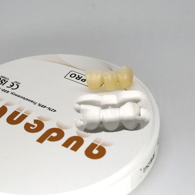 Bloqueo de zirconia dental de superficie lisa La solución definitiva para restauraciones perfectas